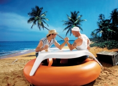 donuts witte tafel en orange zitting 